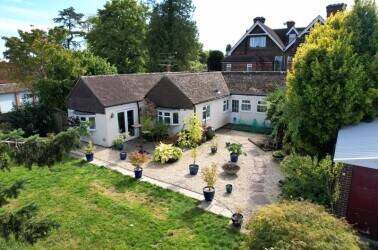Boarding Cattery for sale in Farnham, Surrey Photo 1