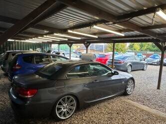 Car Dealer for Sale With Workshop Showroom and Kitchen Photo 11