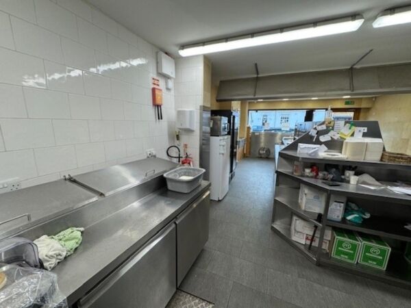Leasehold Fish & Chip Takeaway Located In Bloxham Photo 11