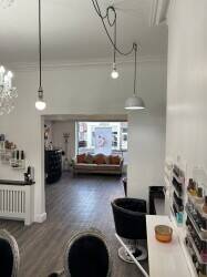 Spacious Hairdressing & Beauty Salon for sale Photo 6