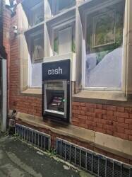 Well-established Convenience store Manchester, Newton heath Photo 12