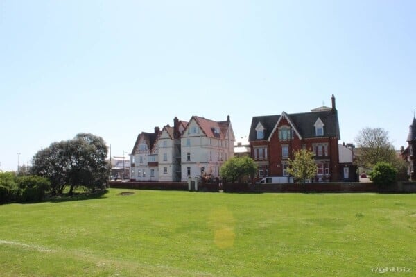 EXCEPTIONAL PROFITABLE BOUTIQUE GUEST HOUSE REAL GENUINE POTENTIAL EXCELLENT BUSINESS OPPORTUNITY Photo 12