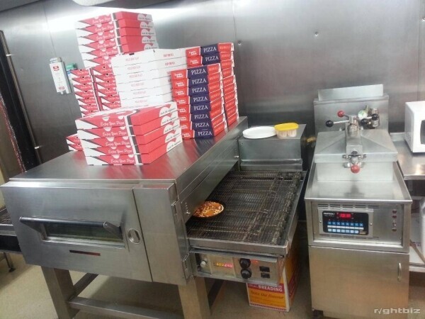 Pizza & Chicken Restaurant Photo 12