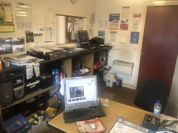 MOT STATION.CAR GARAGE /WORKSHOP.VEHICLE REPAIRS BUSINESS.BATHGATE.WESTLOTHIAN.SCOTLAND Photo 10