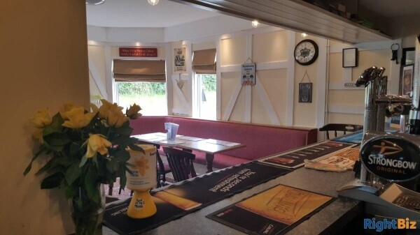 SHROPSHIRE VILLAGE THRIVING FREE HOUSE Photo 12