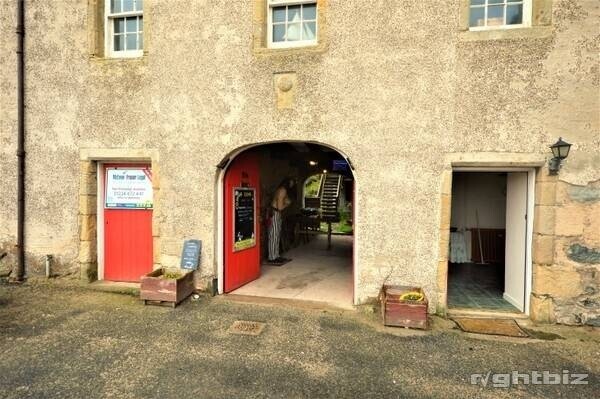 Portsoy Harbour-side former cafe with owners accommodation (ref. 1158) Photo 12