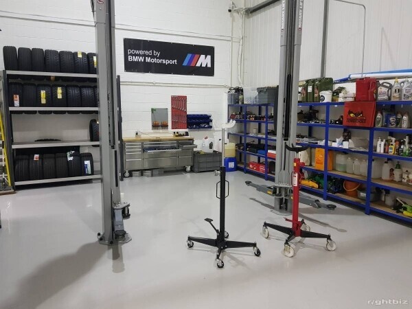 Prestigious Automotive Garage Business For Sale Photo 12