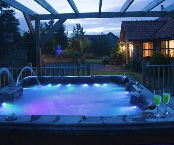 Luxury Self Catering Accommodation Photo 12