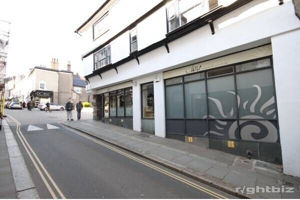 Stunning Contemporary Deli/Cafe in Totnes Photo 12