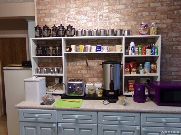 B&B Tenby, Pembrokeshire. 5 en-suite guest rooms. Owners accommodation with potential art studio. Photo 12