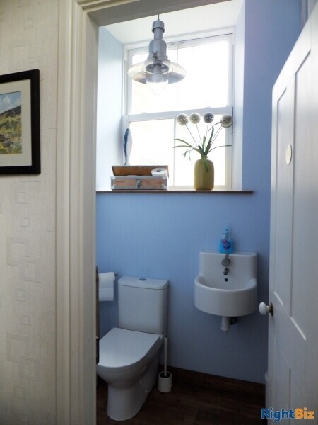 Established Cafe w/Accommodation in beautiful Derbyshire Peak District village Photo 12