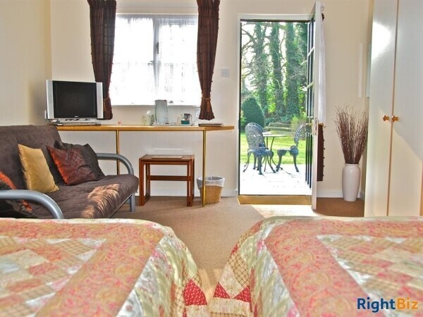 9 Bedroom House 7 Ensuite Rooms Heated Swimming Pool Large Garden Riverside Property Reception Rooms Photo 12