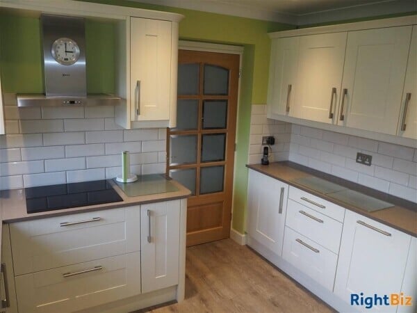 Kennels, Cattery & Equestrian businesses For Sale in Wantage Photo 12