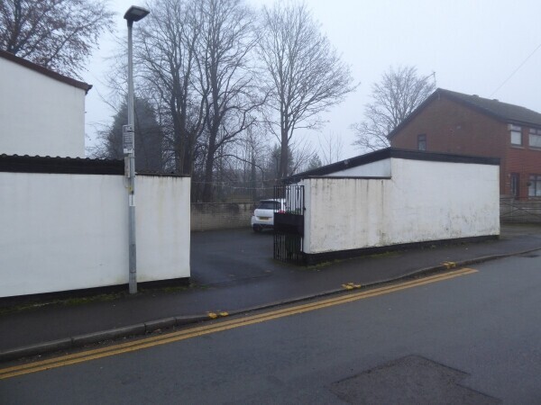 Freehold A5 Commercial Premises with 4 bedroom flat Takeaway Potential Restaurant Business For Sale Photo 12