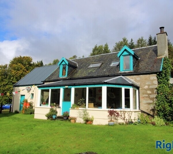 Excellent Hostel Business in a Stunning Location near Spean Bridge Photo 12