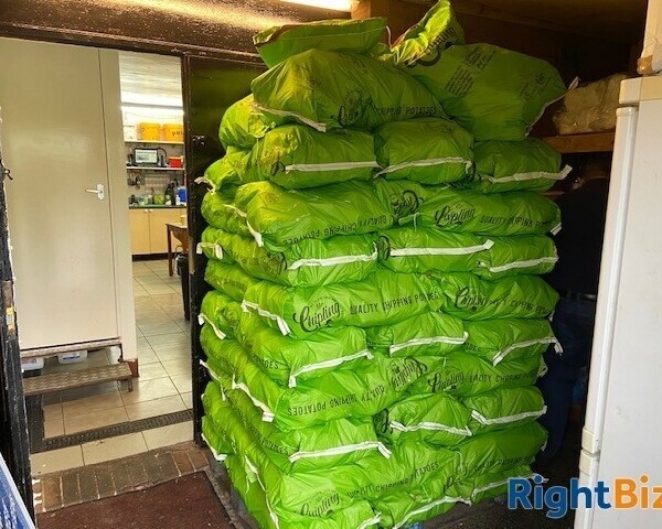 High Turnover Traditional Fish & Chip Takeaway Warwickshire Photo 12