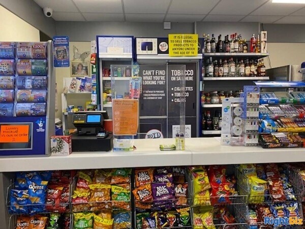 Leasehold Convenience Store & Off License Located In Atherstone Photo 12