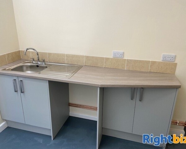 Unit To Let Kings Norton Birmingham Photo 12
