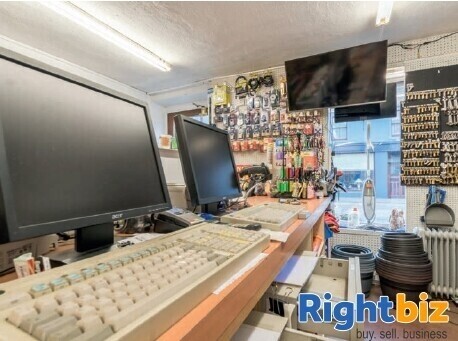 A HIGHLY REPUTABLE HARDWARE, HOUSEHOLD, GARDENING AND DECORATING SUPPLIES STORE Photo 12