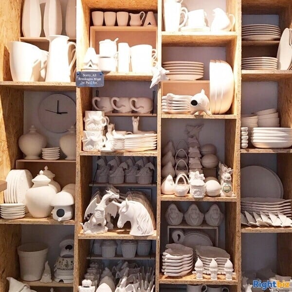 Beautiful Cotswold Lifestyle Pottery Cafe in Stow-on-the-Wold Photo 11