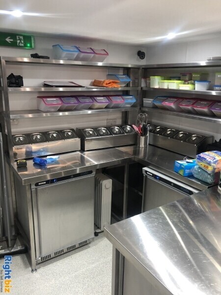 Immaculate & Cool Cafe - Brand New Kitchen Photo 12