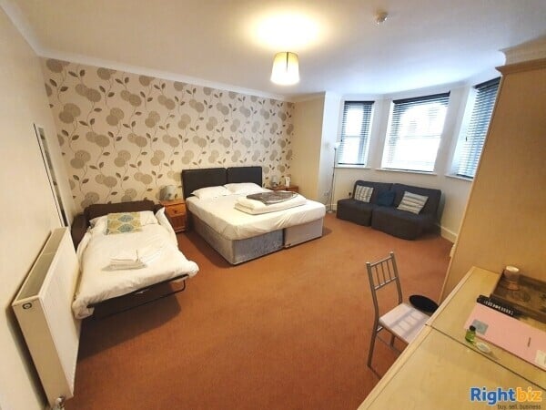 STUNNING DETACHED HOTEL WITH 20 EN-SUITE BEDROOMS – DINING ROOM Photo 12