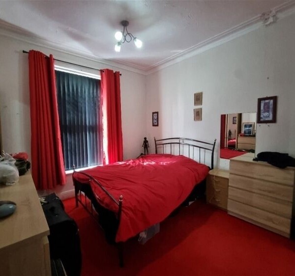 Beautifully Renovated Modern Bar with Comfortable Atmosphere & Accomodation Photo 12
