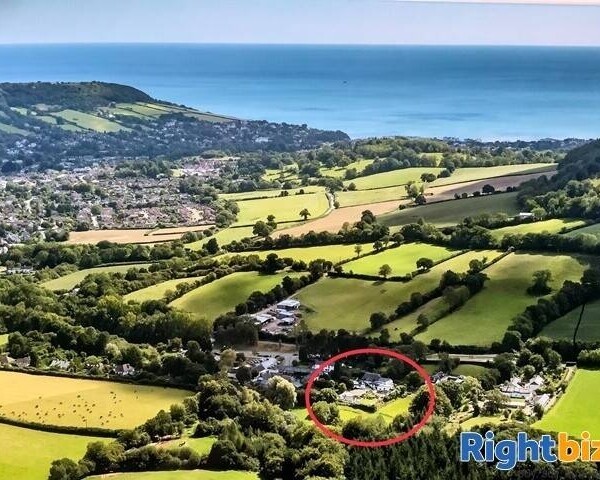 Thatched Guest House + Separate Family Home in the grounds - Sidmouth, Devon Photo 12