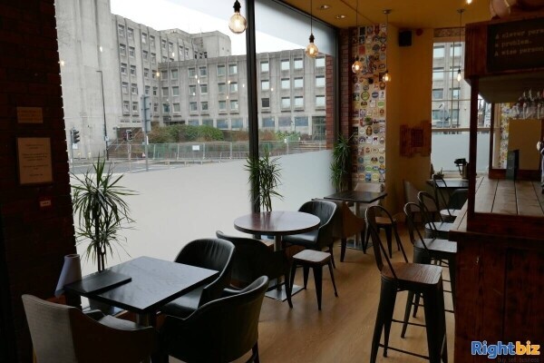 Free of Tie Bar Tap House in Warrington Cheshire Business For Sale. Photo 7