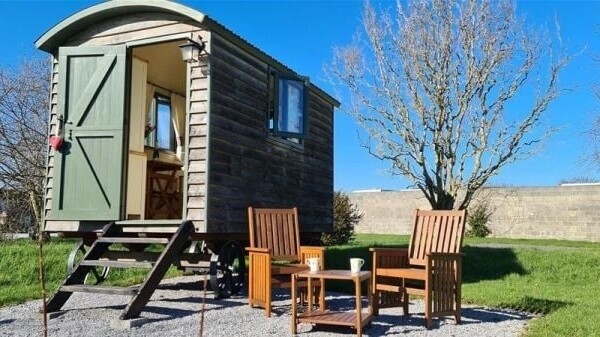 *REDUCED* Luxury Camp site with a large residential property Photo 12
