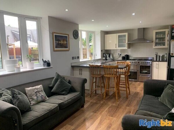 Convenience Store, Fish & Chip Shop, Bed & Breakfast and large family home in Loch Lomond Photo 12