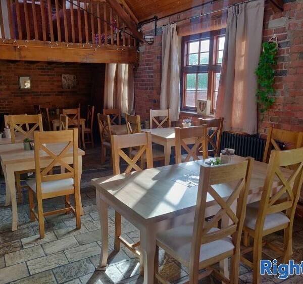 Licensed Café & Coffee Shop Located In Wootton Wawen Photo 12