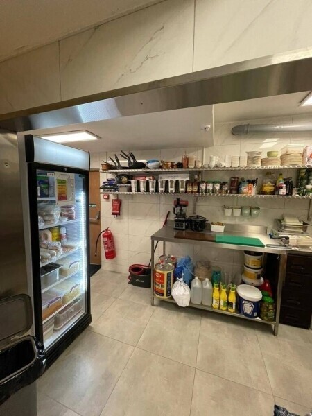 Cafe Bistro For Sale in Crouch End Photo 12
