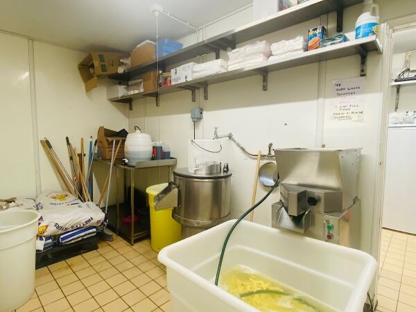 Freehold or Leasehold Fish & Chip Takeaway Located In Ossett, West Yorkshire Photo 12