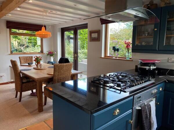 3 BEDROOM FARMHOUSE WITH TWO SELF-CATERED HOLIDAY COTTAGES WITH GYM Photo 12