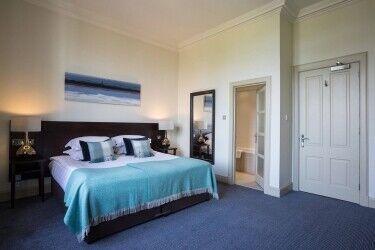 Superb 12-Bedroom 4 -Star Boutique Hotel in heart of Scotland’s Golf Coast Photo 12