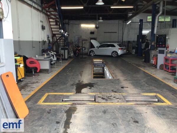 SPACIOUS GARAGE/MOT CENTRE, SWANSEA VALLEY Photo 12