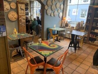 THRIVING DELICATESSEN AND CAFE/RESTAURANT Photo 12