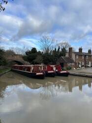 Boat hire fleet and boatyard with accommodation in a Midlands village Photo 12