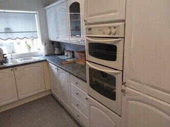 Freehold Licensed Newsagents Grocers Business 3 Bedroom House Bolton Greater Manchester For Sale Photo 12