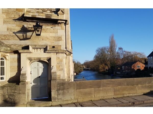 Beautifully Presented Holiday Letting For Sale Photo 12