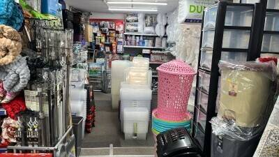 THIS POUND PLUS IS FOR SALE IN PRIME LOCATION OF CROYDON, HUGE POTENTIAL TO INCREASE SALES. Photo 12
