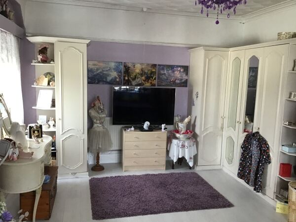 FREEHOLD CONVENIENCE STORE WITH 4 BED ACCOM, CAERPHILLY COUNTY Photo 12