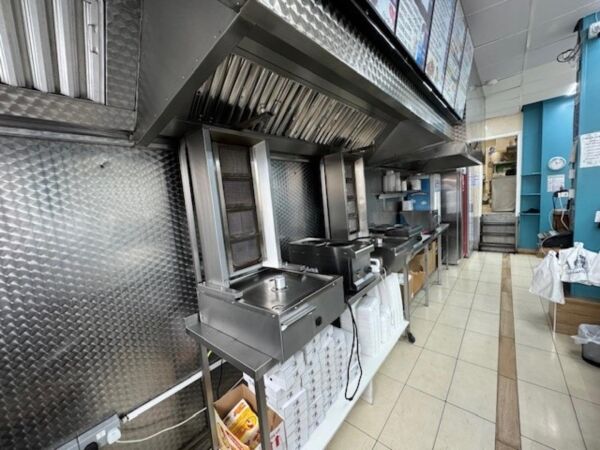 Leasehold Fish & Chip Takeaway Located In Earl Shilton Photo 12