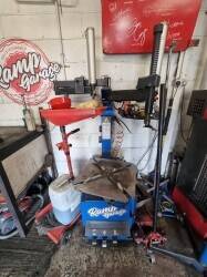Workshop garage facility Photo 12