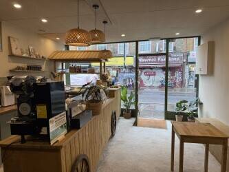 Excellent reputation Coffee & bubble tea & Banhmi Shop for sale in Spitalfields E1 London Photo 12