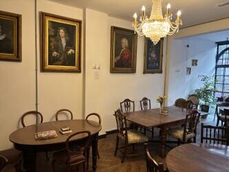 Luxurious coffee shop, sandwich bar on main tourist street in city center. Great for open restaurant Luxurious coffee shop, sandwich bar on main tourist street in city center. Great for open restaurant