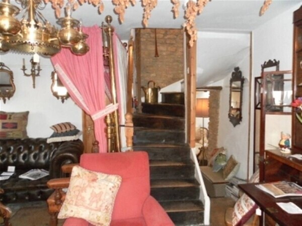 ANTIQUE DEALERS sought after locality STOW-ON-THE-WOLD Photo 13