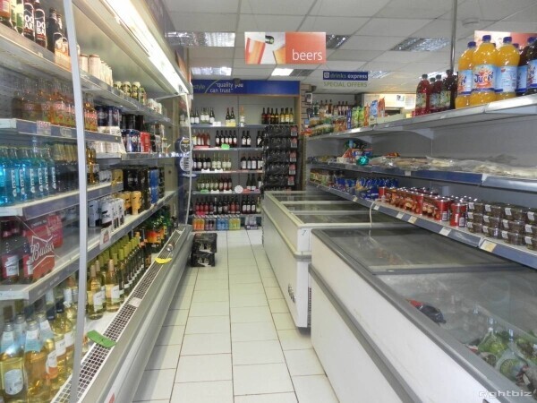 Convenience Store & Pizza Takeaway Located In Water Orton Photo 12