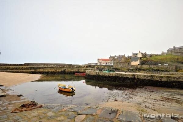 Portsoy Harbour-side former cafe with owners accommodation (ref. 1158) Photo 13